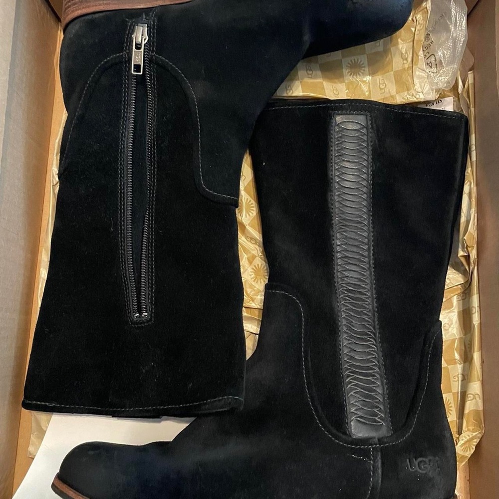 New with box Ugg boots!